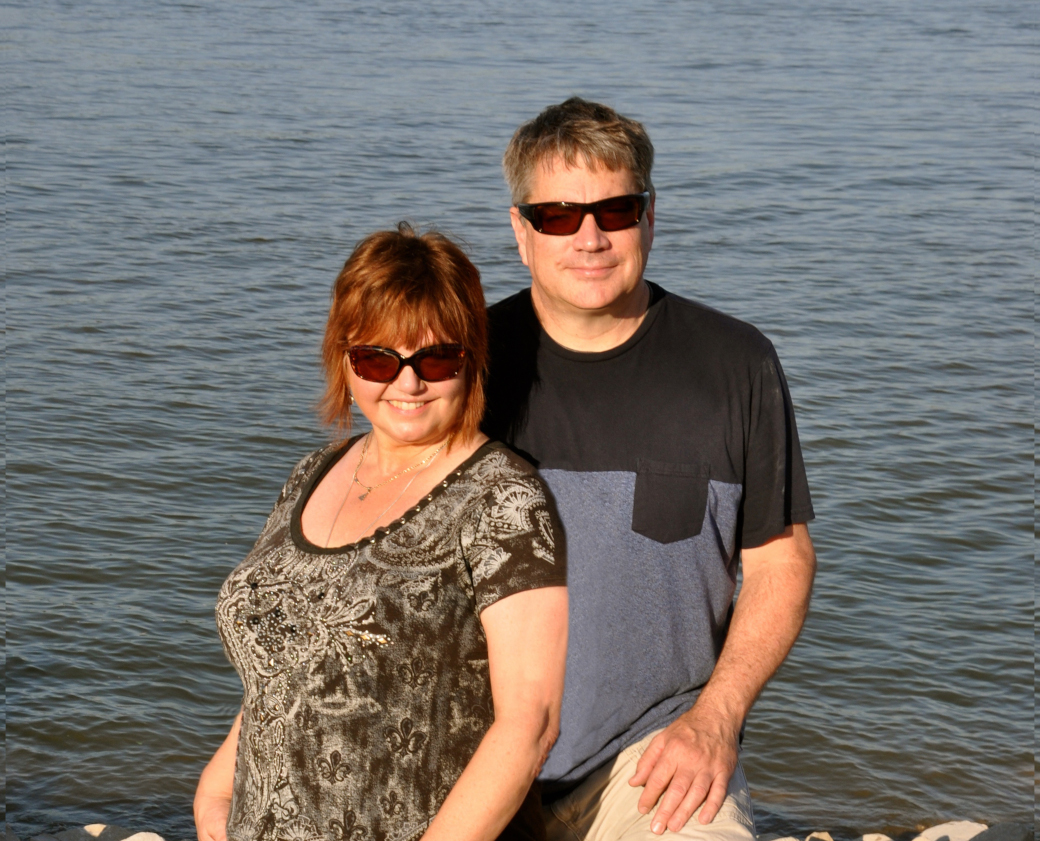 Hunt For Cool Stuff Kenny and Jeni Hunt